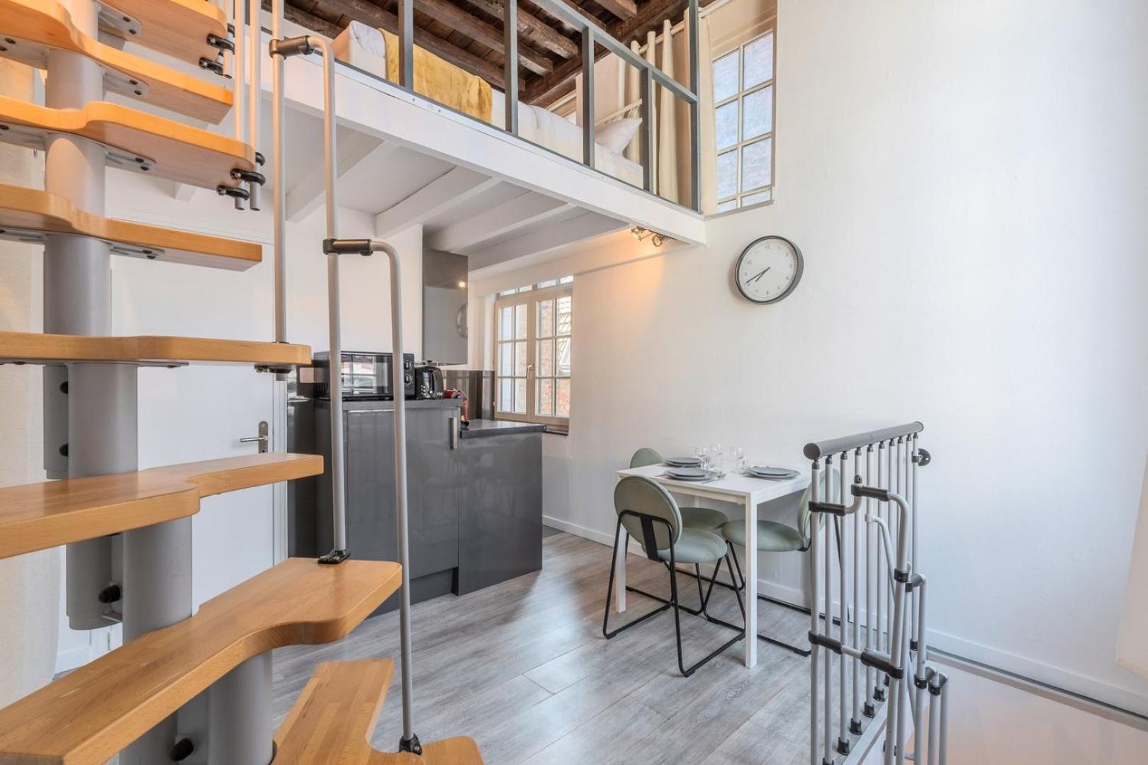 Atypical Triplex Near Grand Place With Terrace Лилль Экстерьер фото