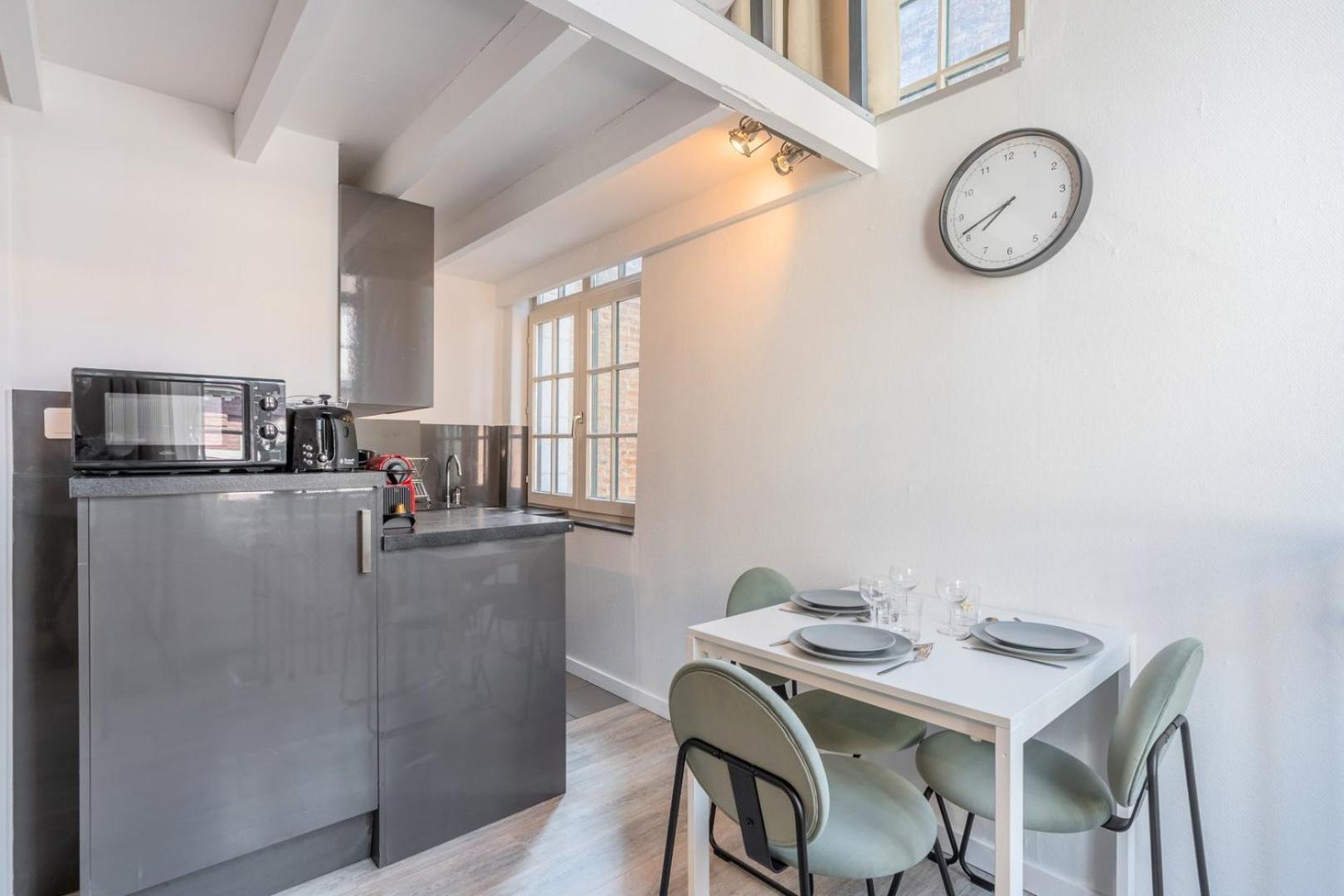 Atypical Triplex Near Grand Place With Terrace Лилль Экстерьер фото